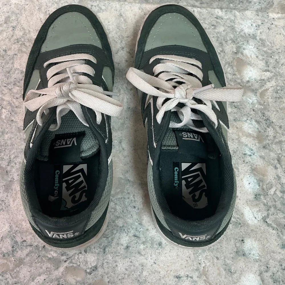 Vans Lowland ComfyCush New Varsity Green Gables 6.5M 8W Green Suede Sneakers